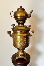 Russischer Samowar mit Kanne