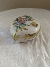 Herend Hungary Queen Victoria Dose Herz Blatt Ca 8x7x5 Ca 60er 70er Jahre Box