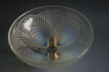 RENE LALIQUE COQUILLE OPALISIERENDE GLASSCHALE - UM 1924