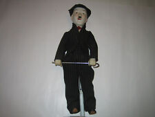 Charlie Chaplin, Puppe, Kopf, Hände und Füße in Keramik, Anzug Wolle, ca. 45 cm