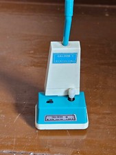 (RB)5025-1713, alte Puppenhaus Möbel, Staubsauger, Spielzeug Deko DDR