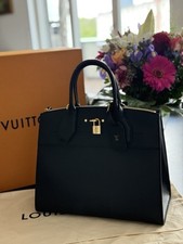 Louis Vuitton Schwarz