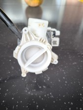 Beko Arcelik Ablaufpumpe Laugenpumpe für Waschmaschine 2840940200