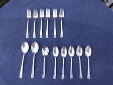 WM Rogers & Son April Design