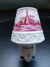 Steckdosenleuchte Nachtlicht Keramik  Motiv rote Windmühlen handgemalt Limoges