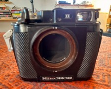 Zum Verkauf steht eine Nikonos