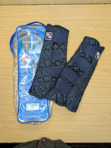 Equi chaps stable - stable,