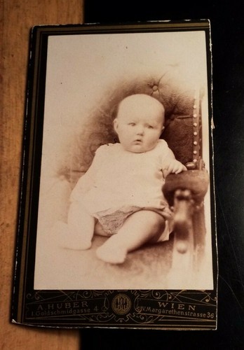 Sitting small child baby cdv - sitting,