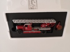 MINICHAMPS 1:43 Mercedes-Benz LoD3750 DL26 "Feuerwehr Berlin"