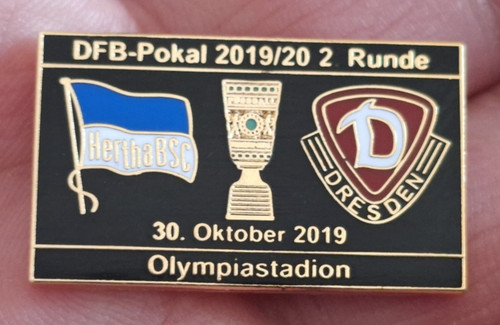 P11 pin dfb - p11, pokal