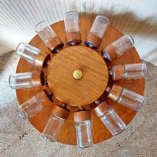 Fab Vintage Retro 1960er 1970er Jahre dänisches kleines Teakholzrad 12 Glas Glas Gewürzregal