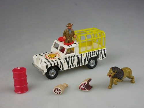 Corgi toys land - toys, 109
