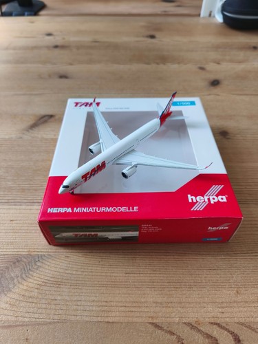 Herpa wings tam - herpa,