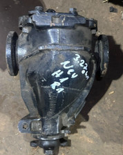 ÜBERHOLT  Hinterachsmittelstück Differenzial  Mercedes  W124    3.27