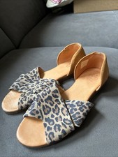 Neue Schicke Sandalen Gr. 39