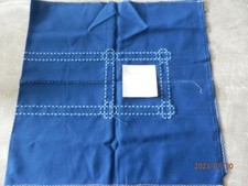 Handarbeitsstoff Reste zum Teil bestickt