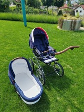 Kinderwagen im Retrodesign mit Vollausstattung