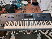 KURZWEIL E-Piano Synthesizer PC3 LE6