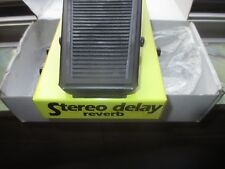 GEORGE DENNIS DELAY REVERB STEREO PEDAL