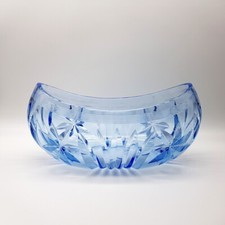 Blaufarbenes Kristall Glas