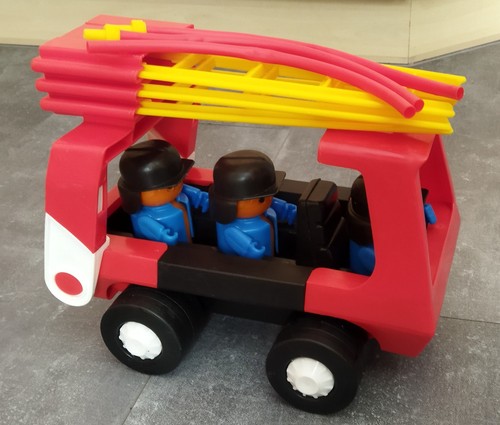 Ddr spielzeug autos aus - ddr, spielzeug,