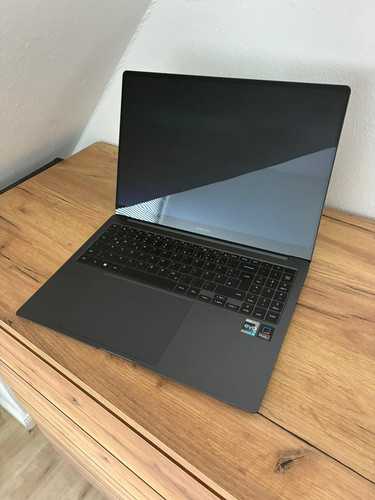 Samsung galaxy book3 - book3, pro