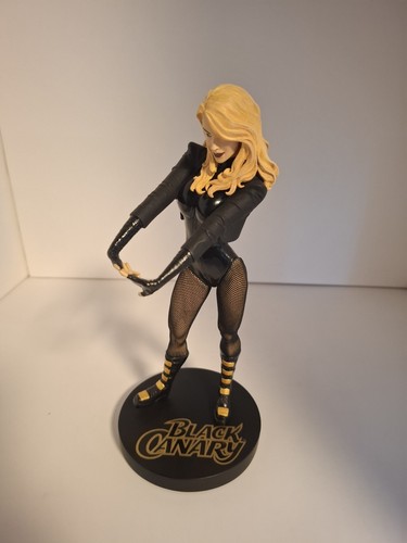 Black canary statue cover - canary,