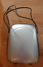 Beauty Case silberfarben mit reichhaltigem  Innenleben 32 x 25 x 16 cm