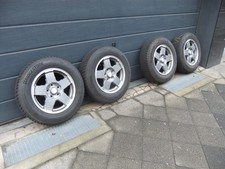 Ganzjahresreifen mit felgen