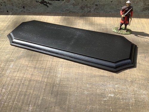 Holzsockel schwarz für - -,