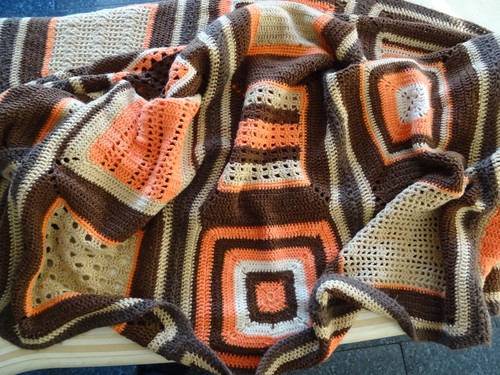 Häkeldecke handarbeit braun - häkeldecke,