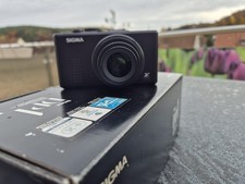 Sigma DP1s Schwarz 14.0 Megapixel Kompakt Digital Kamera