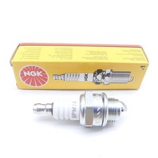 NGK Zündkerze BPM7A für Stihl Husqvarna Dolmar Motorsägen Freischneider Mäher