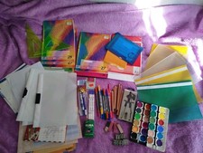 Schul Paket Set Utensilien Schule Kind Hefte Zirkel Malkasten Lineal Stundenplan