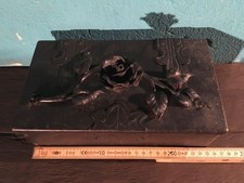 Eisentruhe mit geschmiedetem