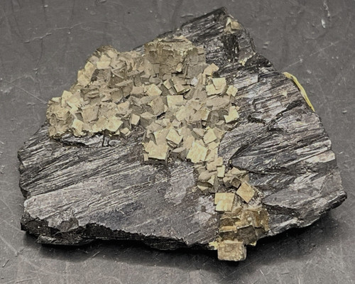 Wolframit mit pyrit - wolframit,