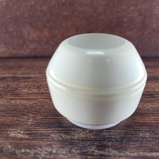 Glatte Bulldogge Falke Pfeife