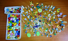 Ca. 195  Ostereier und Figuren