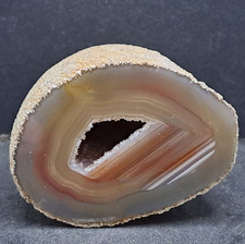 Sehr schöne Achat-Knolle