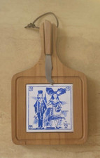 Brotzeitbrett mit Messer Fließe weiß/blau gemustert zum Aufhängen Deko {#93}