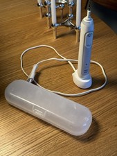 Braun Oral B 3765 Genius Handstück + Reise Etui + 3757 Ladegerät Oral-B