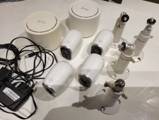 4x HD Sicherheitskamera Arlo 3030, 2x Basis, Zubehör