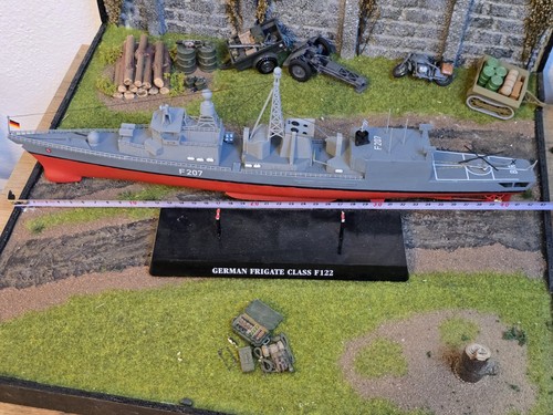 300 revell 05143 - 1:300, fregatte