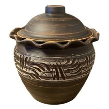 Keramiktopf aus rotem Lehm