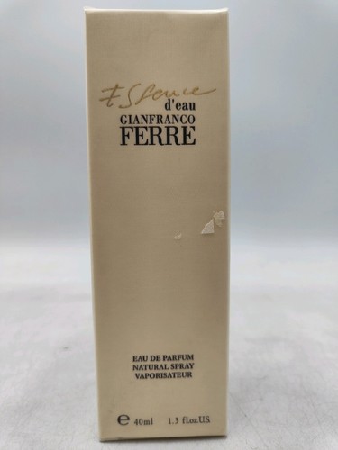 Parfum essence eau - parfum, d