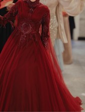 Hennakleid In Weinrot