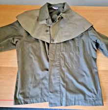 RAR: DDR Einsatzanzug Uniform mit Cape-Schulterschutz Größe SG56 – Sammlerstück