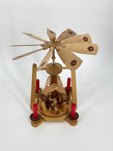 Weihnachtspyramide 5 cm - *,