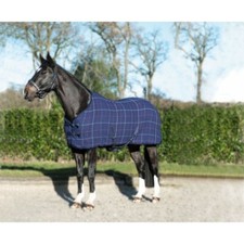 Stalldecke Waffeloptik