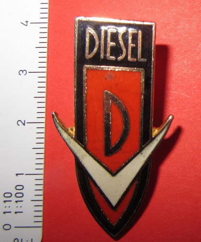 Vintage ford diesel traktor - diesel,